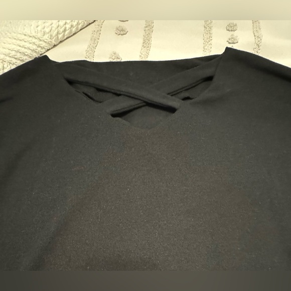 SHEIN women’s animal pattern, arms, black sweater top size large. - Picture 2 of 3